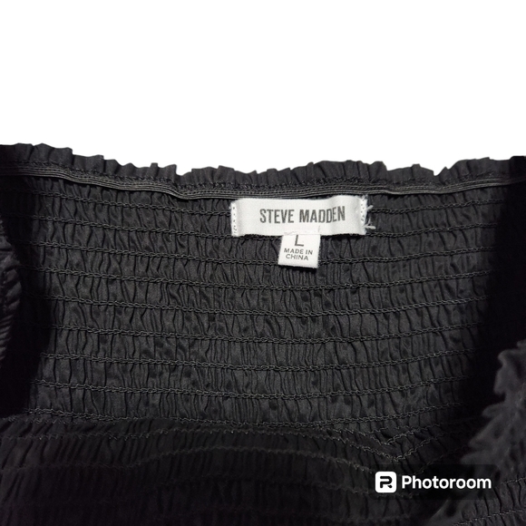 Steve Madden 'Daniella' Smocked Black Dress - Picture 5 of 8